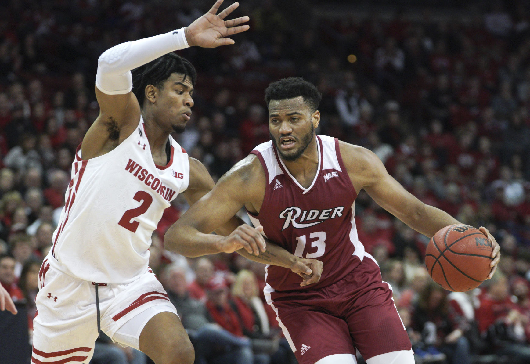 Badgers 65, Broncs 37